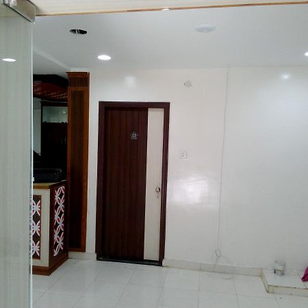 Hôtel Sahasra Residency à Haïdarabad Extérieur photo