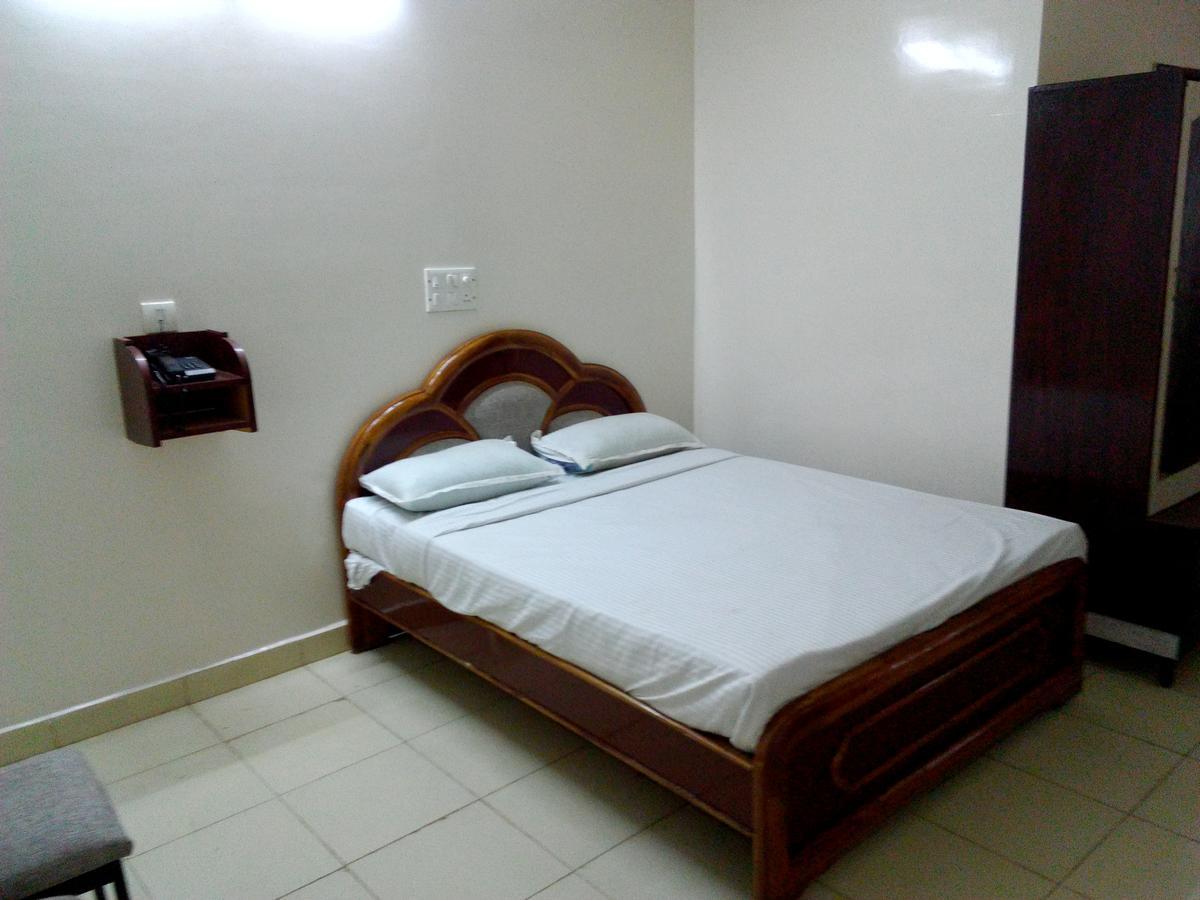 Hôtel Sahasra Residency à Haïdarabad Extérieur photo