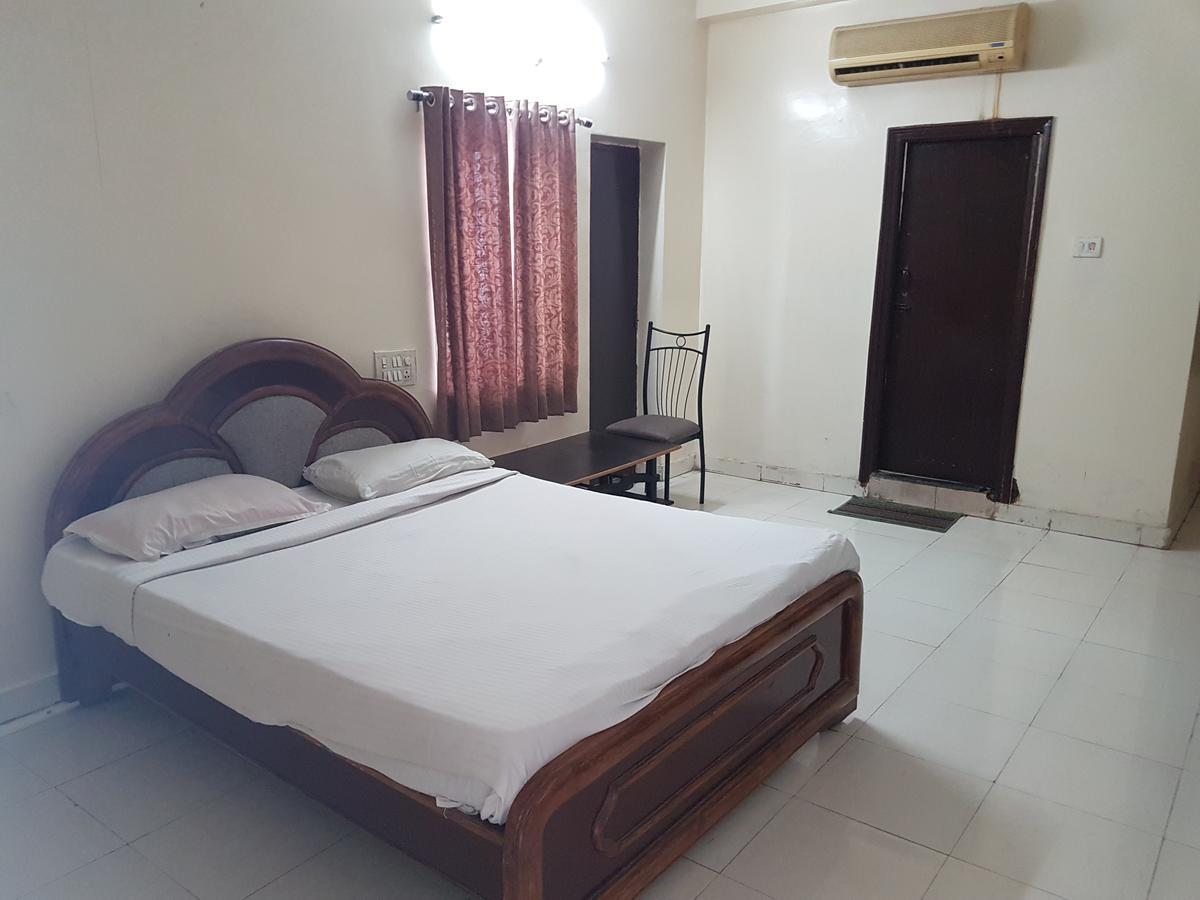 Hôtel Sahasra Residency à Haïdarabad Extérieur photo
